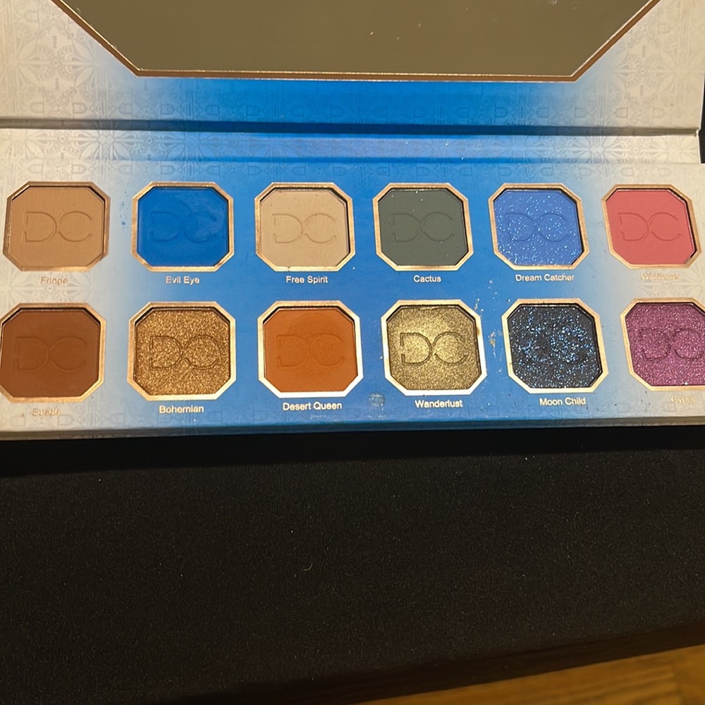 Dominque cosmetics Rustic Glam